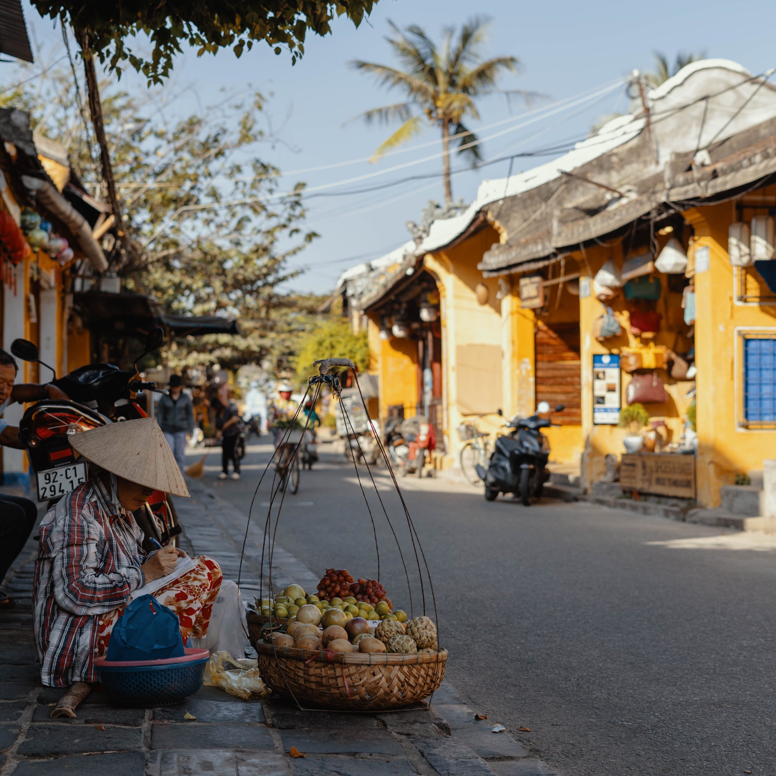 Day 5 : Halong Bay- Hanoi- Fly to Da nang - Hoi An