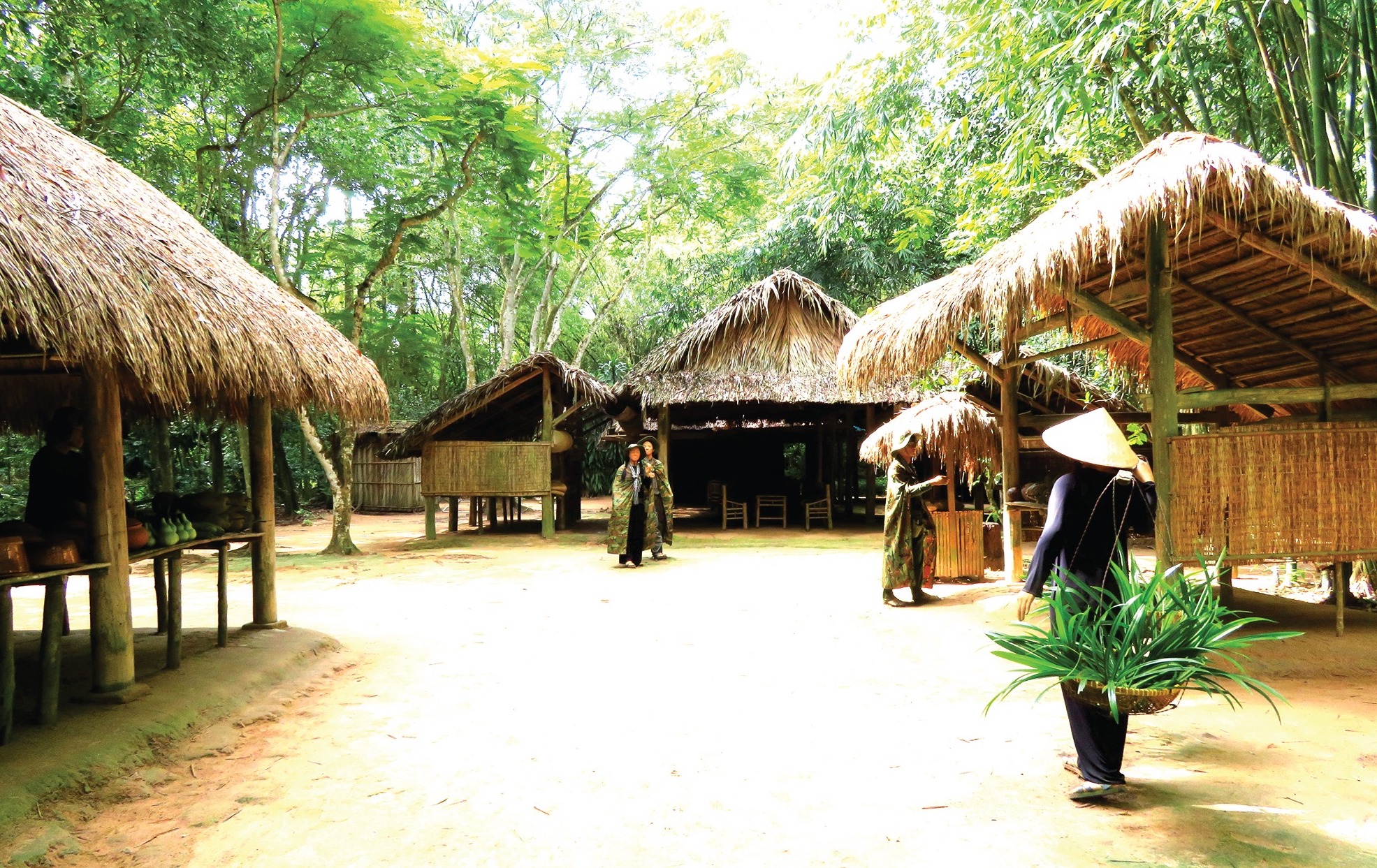 Day 02 : Ho Chi Minh City - Cu Chi Tunnels